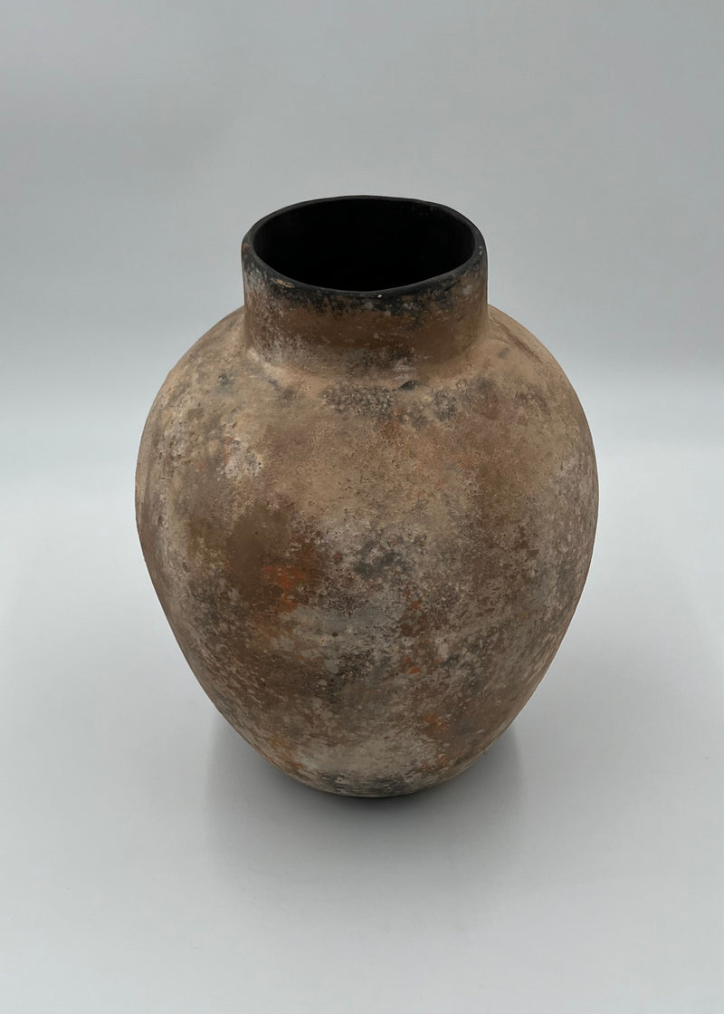 Clay Tibor Vase (Black)