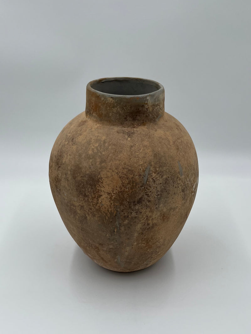 Clay Tibor Vase (Gray)